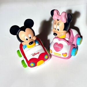 Disney Mickey and Minnie push cars from Clementoni